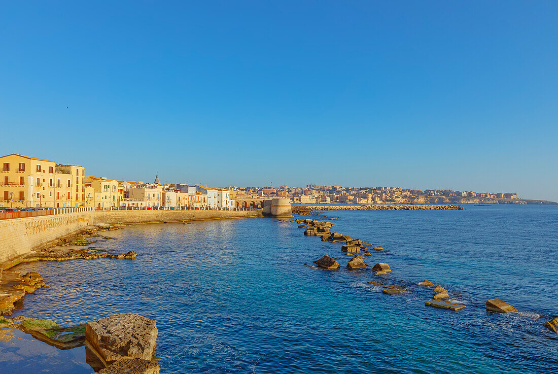 Altstadt von Ortygia direkt am Meer, Ortygia, Syrakus, Sizilien, Italien, Mittelmeer, Europa