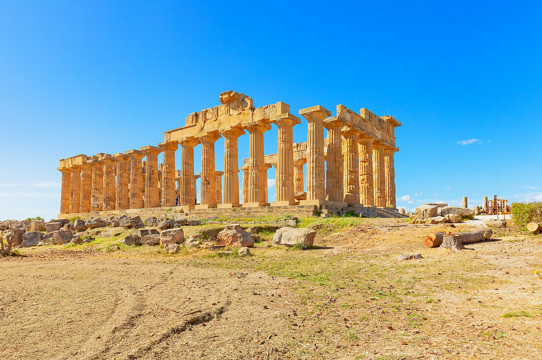 Temple of Hera (Temple E), Selinunte Archaeological Park, Selinunte, Trapani district, Sicily, Italy, Mediterranean, Europe