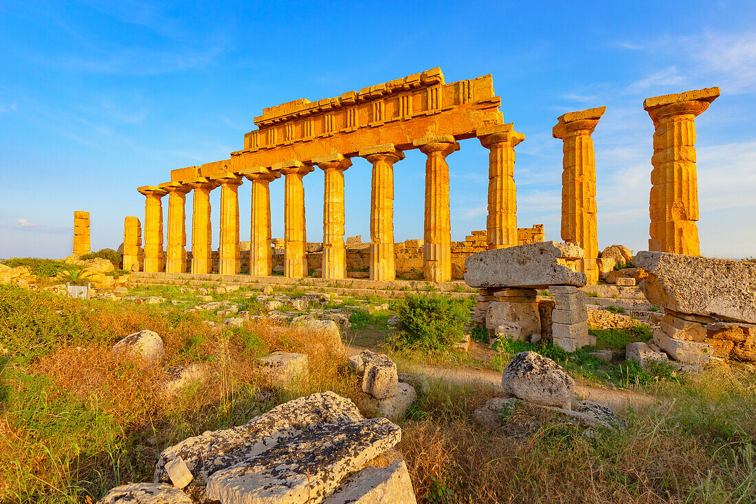 Temple of Hera (Temple E), Selinunte Archaeological Park, Selinunte, Trapani district, Sicily, Italy, Mediterranean, Europe