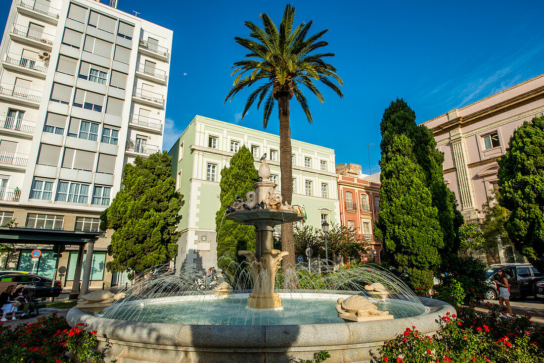 Springbrunnen im Canalejas-Park, Altstadt, Cádiz, Andalusien, Spanien, Europa