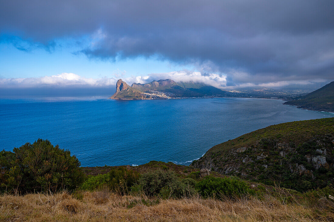 Blick auf Hout Bay vom Chapmans Peak Drive, Hout Bay, Tafelberg-Nationalpark, Kapstadt, Westkap, Südafrika, Afrika