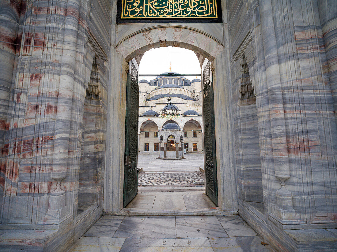 Main gate of Sultanahmet Camii (Blue Mosque), UNESCO World Heritage Site, Istanbul, Turkey, Europe