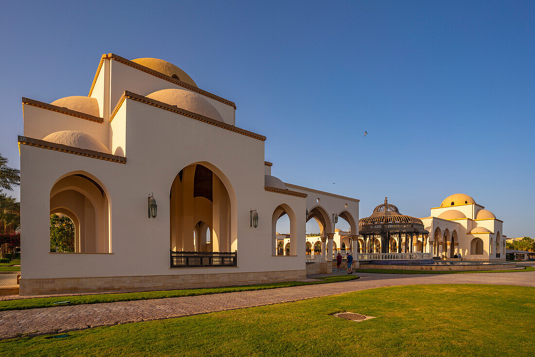 Blick auf den Ankunftsplatz in der Altstadt von Sahl Hasheesh, Sahl Hasheesh, Hurghada, Regierungsbezirk Rotes Meer, Ägypten, Nordafrika, Afrika