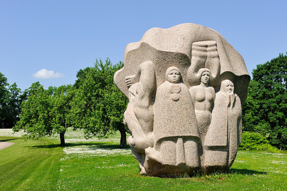 Steinskulptur von Indulis Ranka im Volksliedpark, Turaida-Museumsreservat, Sigulda, Gauja-Nationalpark, Region Vidzeme, Lettland, Baltikum, Europa