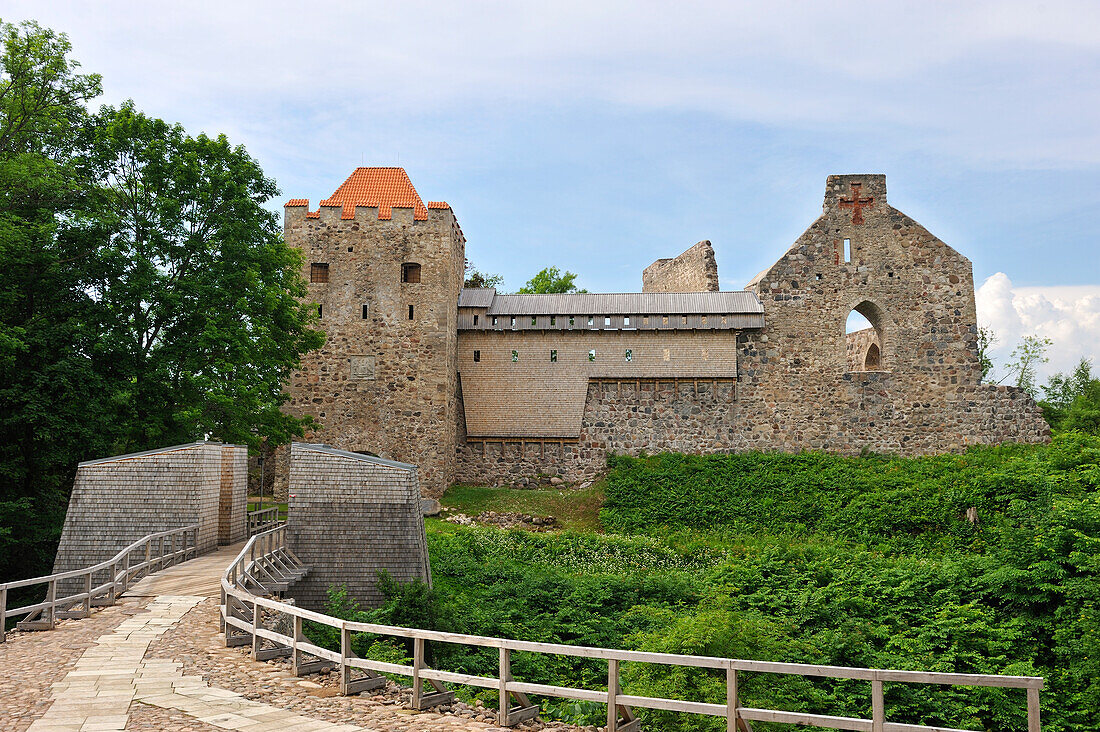 Sigulda Mittelalterliche Burgruine, Sigulda, Vidzeme Region, Lettland, Baltikum, Europa