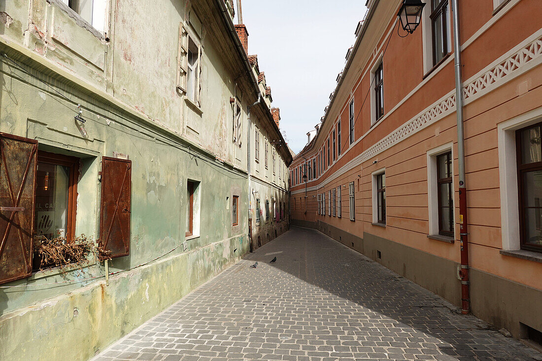 Narrow street, Brasov, Transylvania, Romania, Europe