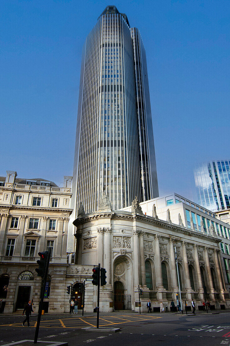 Tower 42, (Nat West Tower) hinter Gibson Hall. Bishopsgate, City of London, London, England, Vereinigtes Königreich, Europa