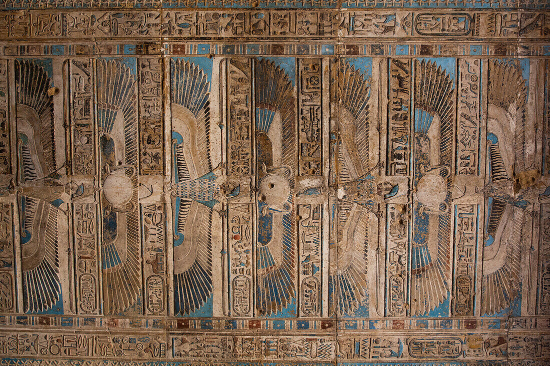 Deckenreliefs, Vestibül, Tempel der Hathor, Dendera, Qena, Ägypten, Nordafrika, Afrika