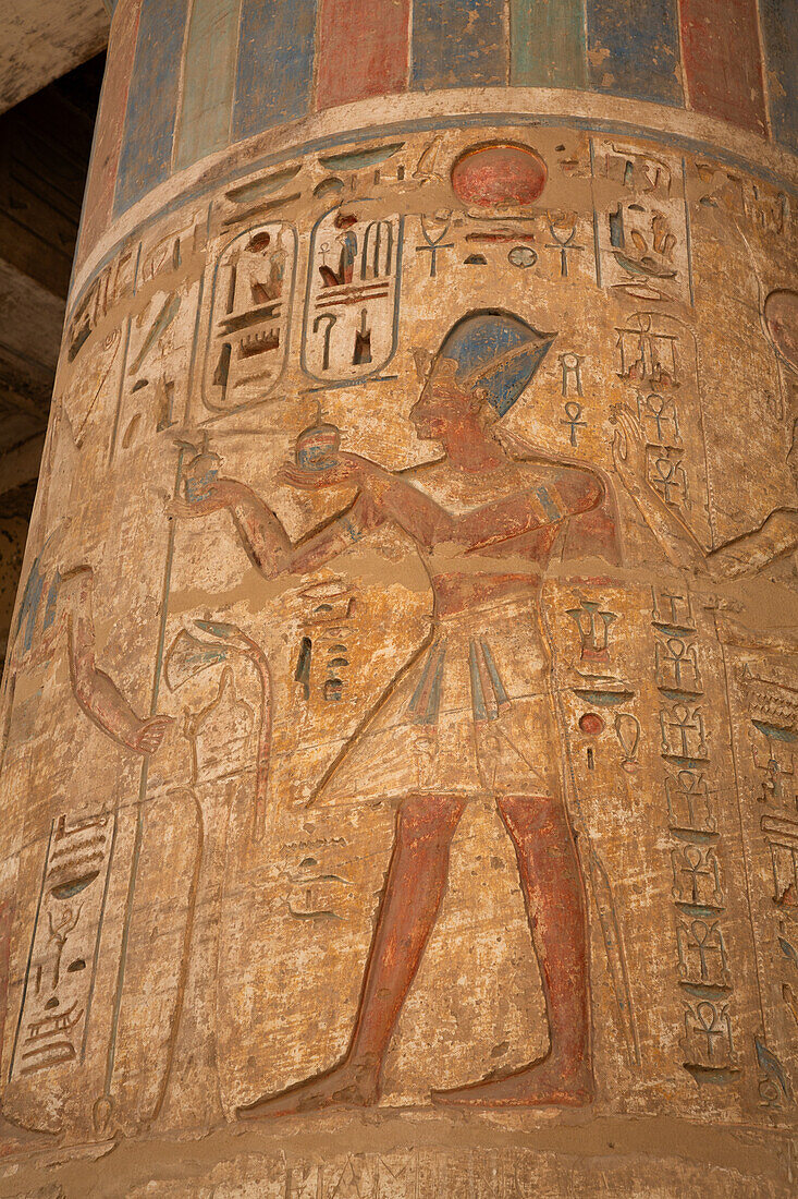 Column Reliefs, West Portico, Second Courtyard, Medinet Habu, Mortuary Temple of Ramesses III, 1187-56 BCE, Ancient Thebes, UNESCO World Heritage Site, Luxor, Egypt, North Africa, Africa