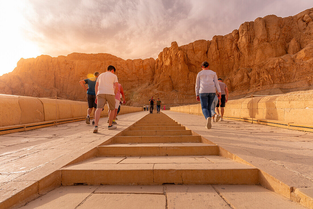 View of people approaching Mortuary Temple of Hatshepsut, UNESCO World Heritage Site, Deir el-Bahari, Thebes, Egypt, North Africa, Africa