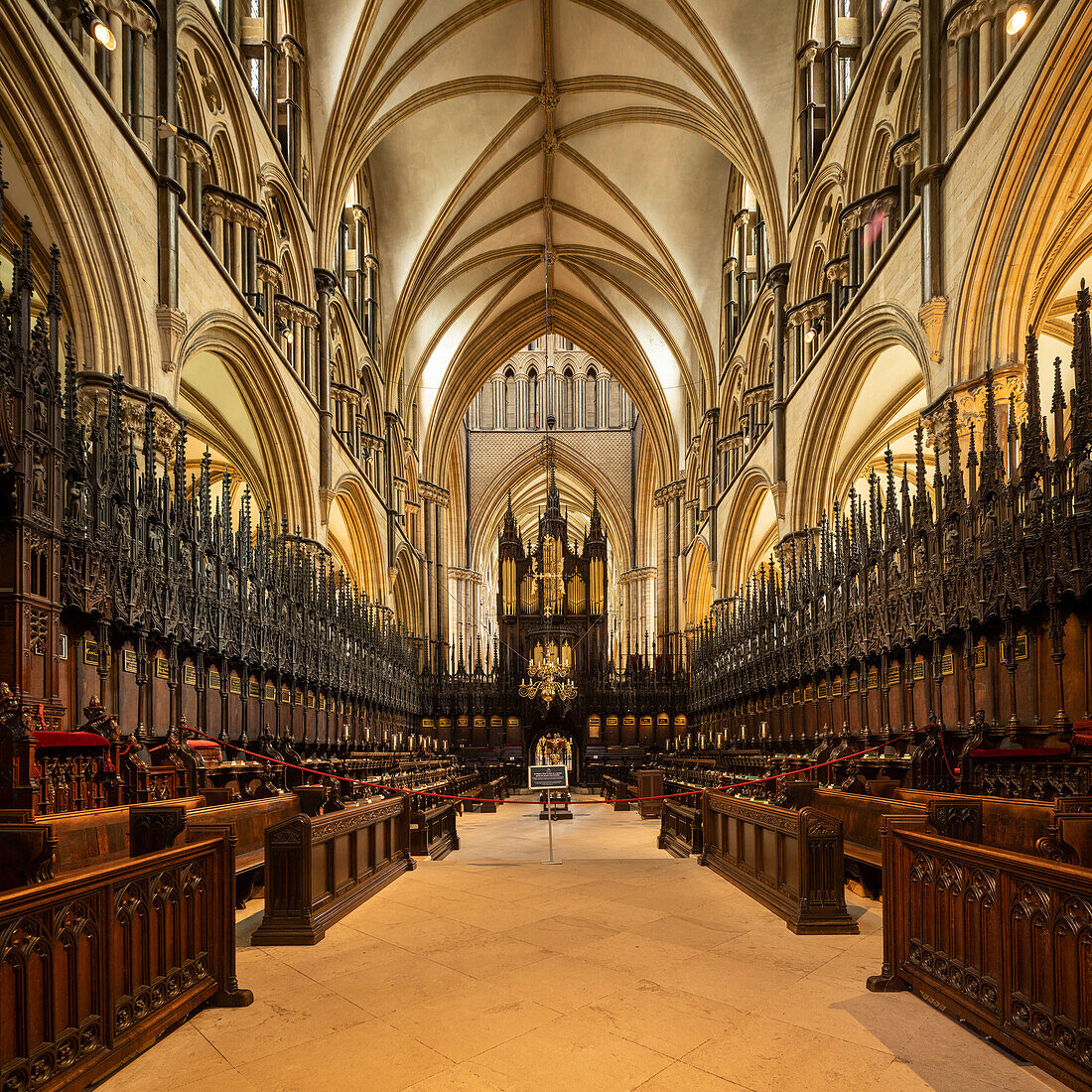 Innenraum der Kathedrale von Lincoln, Lincoln, Lincolnshire, England, Vereinigtes Königreich, Europa