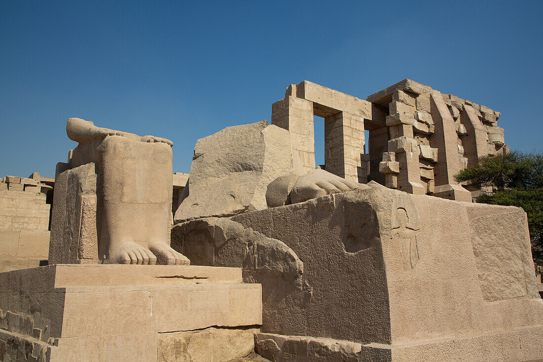 Lower Section, Colossus of Ramesses II, Ramesseum, Memorial Temple of Pharaoh Ramesses II, 13th century BC, Ancient Thebes, UNESCO World Heritage Site, Luxor, Egypt, North Africa, Africa