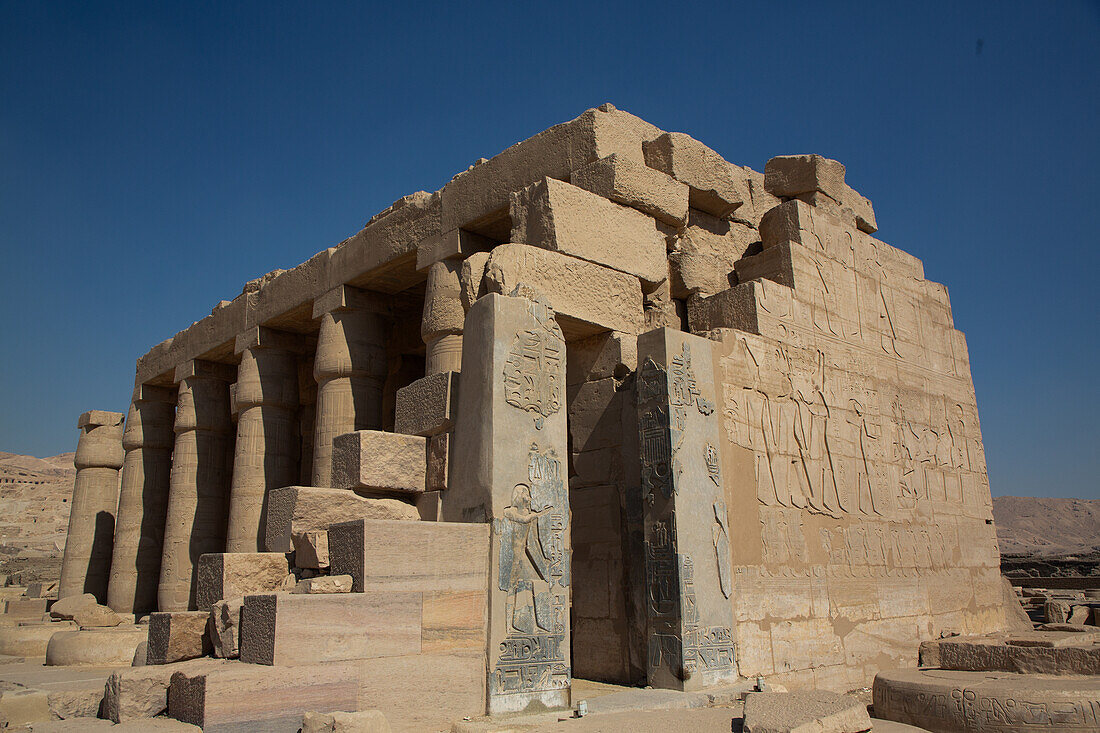 Osiride Portico, Second Court, Ramesseum, Memorial Temple of Pharaoh Ramesses II, 13th century BC, Ancient Thebes, UNESCO World Heritage Site, Luxor, Egypt, North Africa, Africa