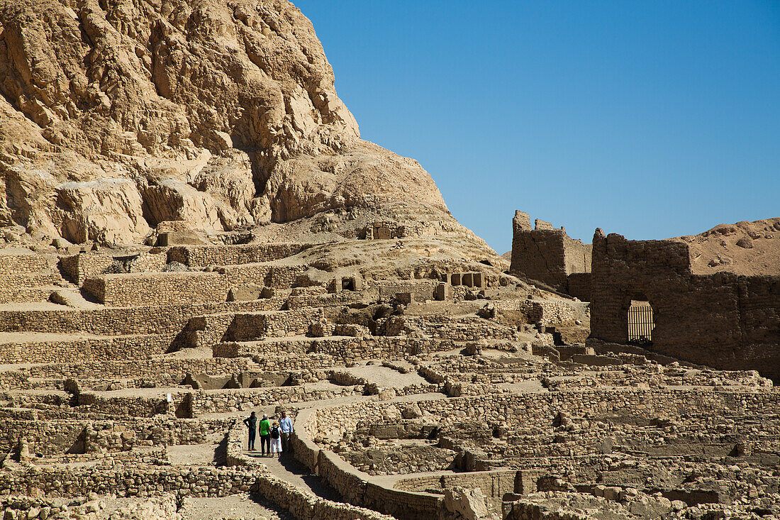 Ruins of Workmen's Village, Deir el-Medina, Ancient Thebes, UNESCO World Heritage Site, Luxor, Egypt, North Africa, Africa