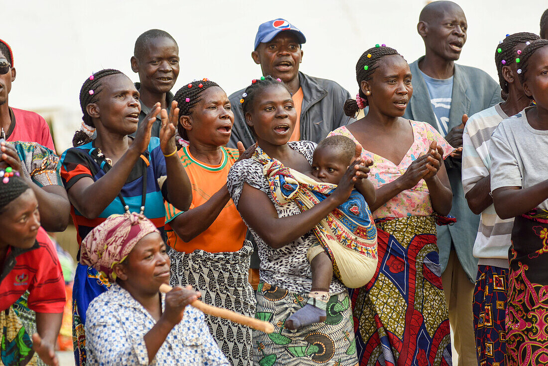 Dancing and celebrationa at the start of the Ukusefya Pa Ng'wena Ceremony, Kasama, Zambia, Africa