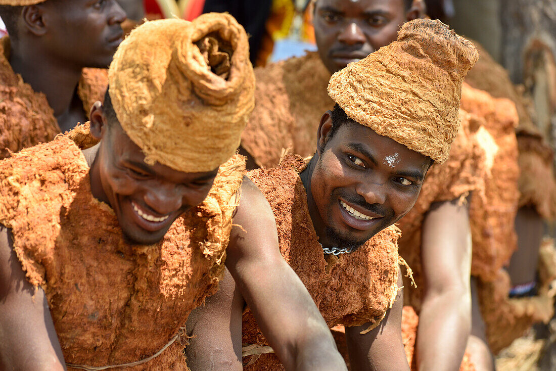 Ukusefya pa Ng'wena, eine traditionelle Zeremonie des Bemba-Volkes von Paramount Chief Chitimukulu von Kasama, die von ihrer Reise von Angola nach Sambia berichtet und jährlich im August stattfindet, Kasama, Sambia, Afrika