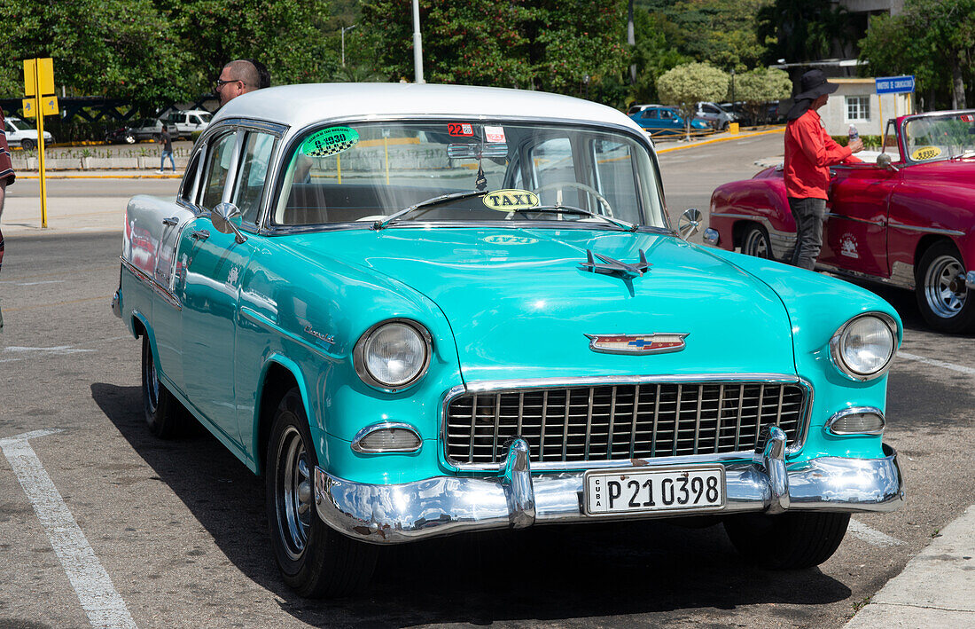 Oldtimer Chevrolet, Plaza de la Revolucion, Havanna, Kuba, Westindien, Karibik, Mittelamerika