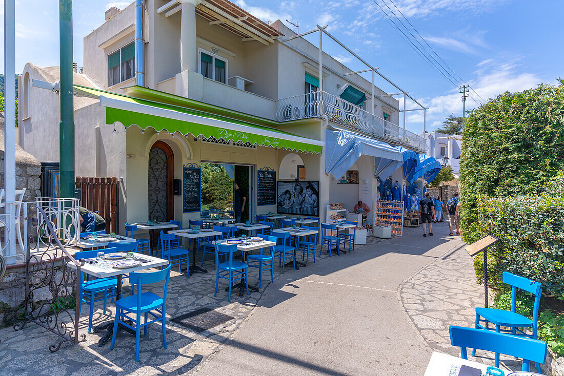 Blick auf Restaurant und Cafe Via Giuseppe Orlandi, Anacapri, Insel Capri, Kampanien, Italien, Mittelmeer, Europa