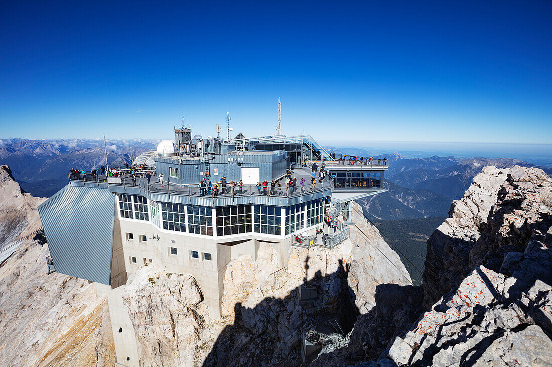 Seilbahnstation, Zugspitze, höchster Berg in Deutschland mit 2962m, Garmisch Partenkirchen, Bayern, Deutschland, Europa