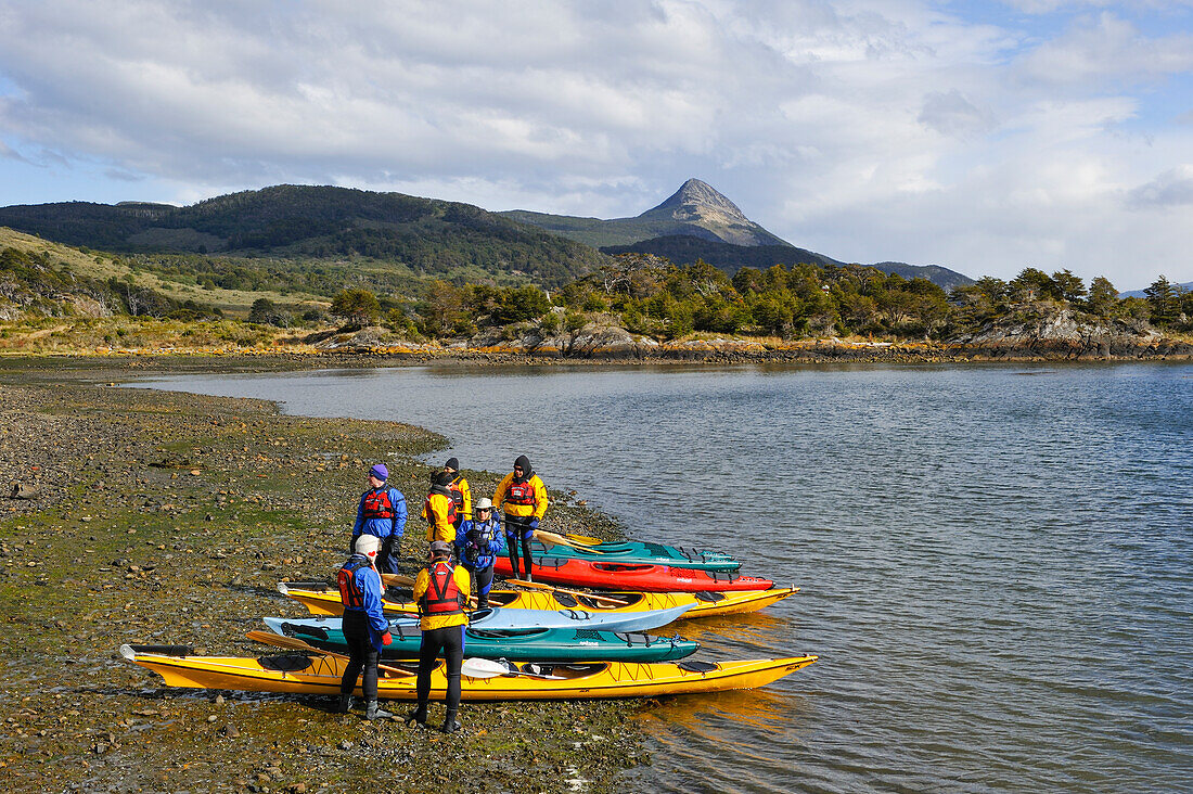 Kajak, Wulaia-Bucht, Insel Navarino, Feuerland, Patagonien, Chile, Südamerika