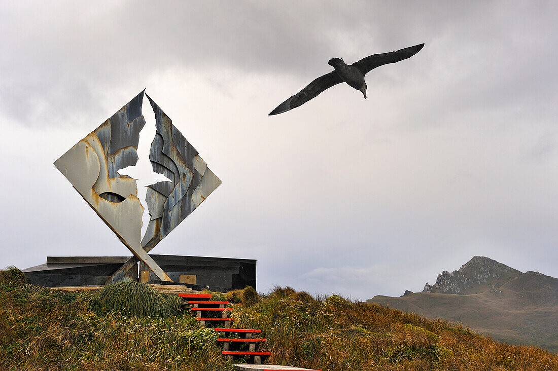 Denkmal zum Gedenken an verstorbene Seefahrer, Insel Horn, Feuerland, Patagonien, Chile, Südamerika