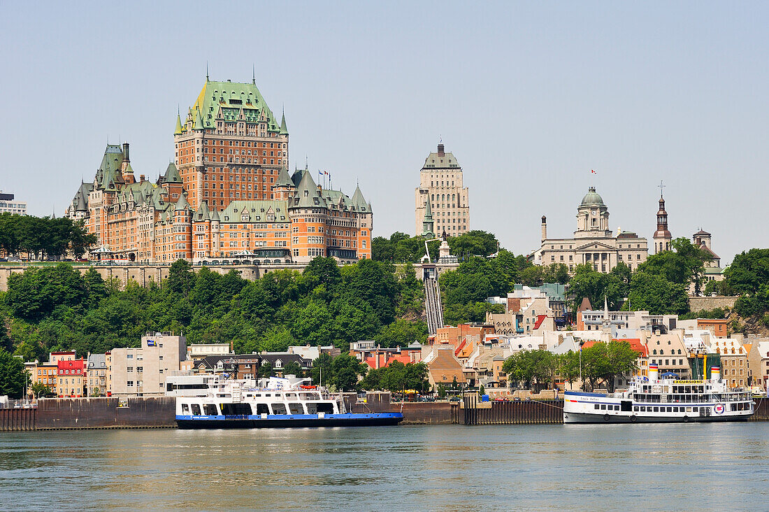 The Old City seen from the ferryboat on the Saint Lawrence River, UNESCO World Heritage Site, Quebec City, Province of Quebec, Canada, North America