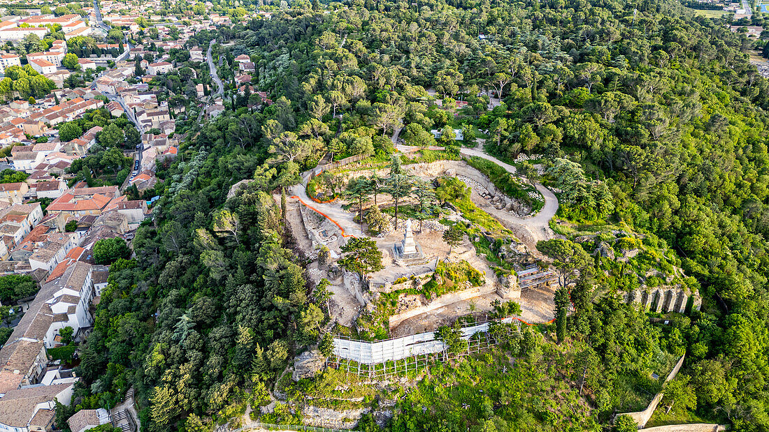 Luftaufnahme des römischen Amphitheaters, UNESCO-Welterbe, Orange, Vaucluse, Provence-Alpes-Cote d'Azur, Frankreich, Europa