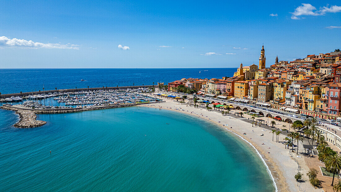 Luftaufnahme der Küstenstadt Menton, Alpes Maritimes, Provence-Alpes-Côte d'Azur, Côte d'Azur, Frankreich, Europa