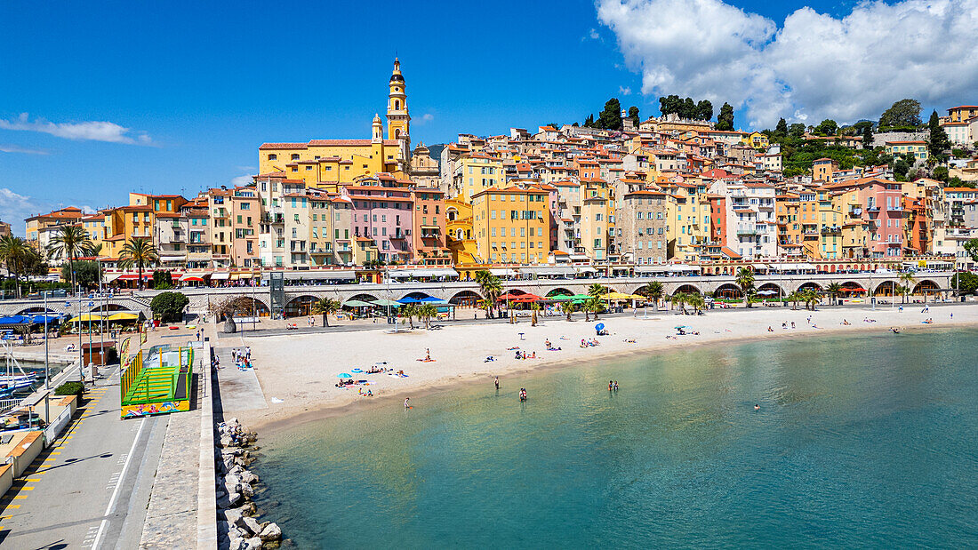 Luftaufnahme der Küstenstadt Menton, Alpes Maritimes, Provence-Alpes-Côte d'Azur, Côte d'Azur, Frankreich, Europa