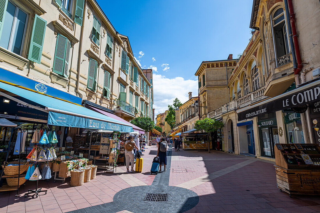 Küstenstadt Menton, Alpes Maritimes, Provence-Alpes-Côte d'Azur, Côte d'Azur, Frankreich, Europa