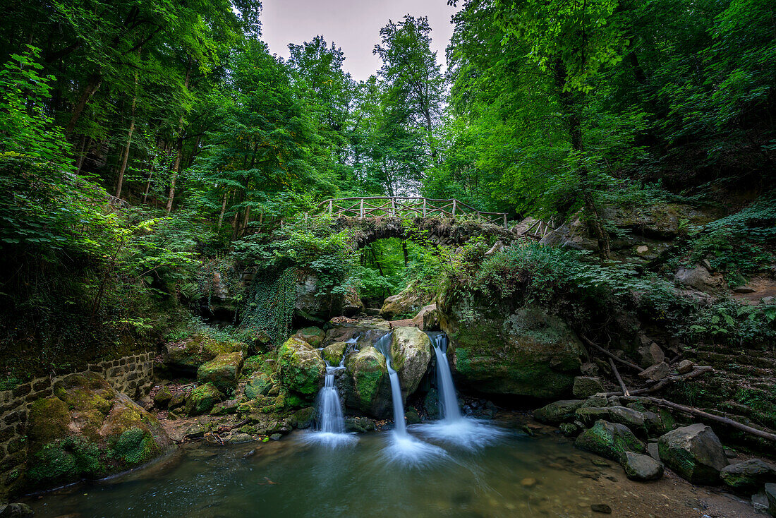 Schiessentumpel Wasserfall im Mullerthal Wanderweg, Echternach, Luxemburg, Europa