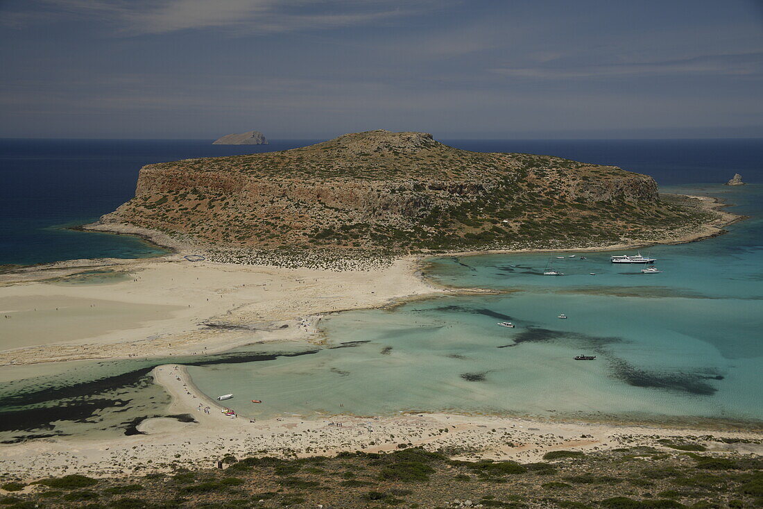 Strand der Lagune von Balos und Kap Tigani, Blick von oben, Halbinsel Gramvousa, Region Chania, Kreta, Griechische Inseln, Griechenland, Europa