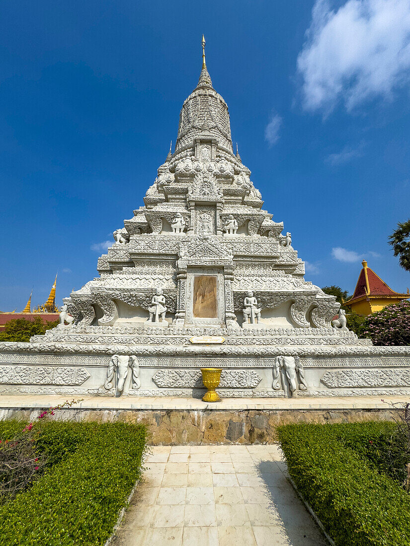 Außenansicht einer Stupa in den königlichen Palastanlagen in Phnom Penh, Kambodscha, Indochina, Südostasien, Asien