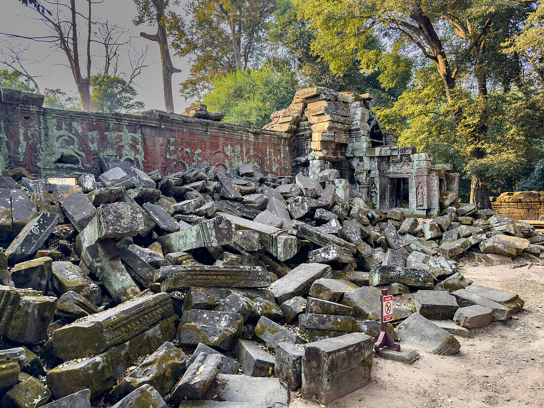 Ta-Prohm-Tempel, ein buddhistisches Mahayana-Kloster, das im späten 12. Jahrhundert für den Khmer-König Jayavarman VII. erbaut wurde, Angkor, UNESCO-Welterbe, Kambodscha, Indochina, Südostasien, Asien