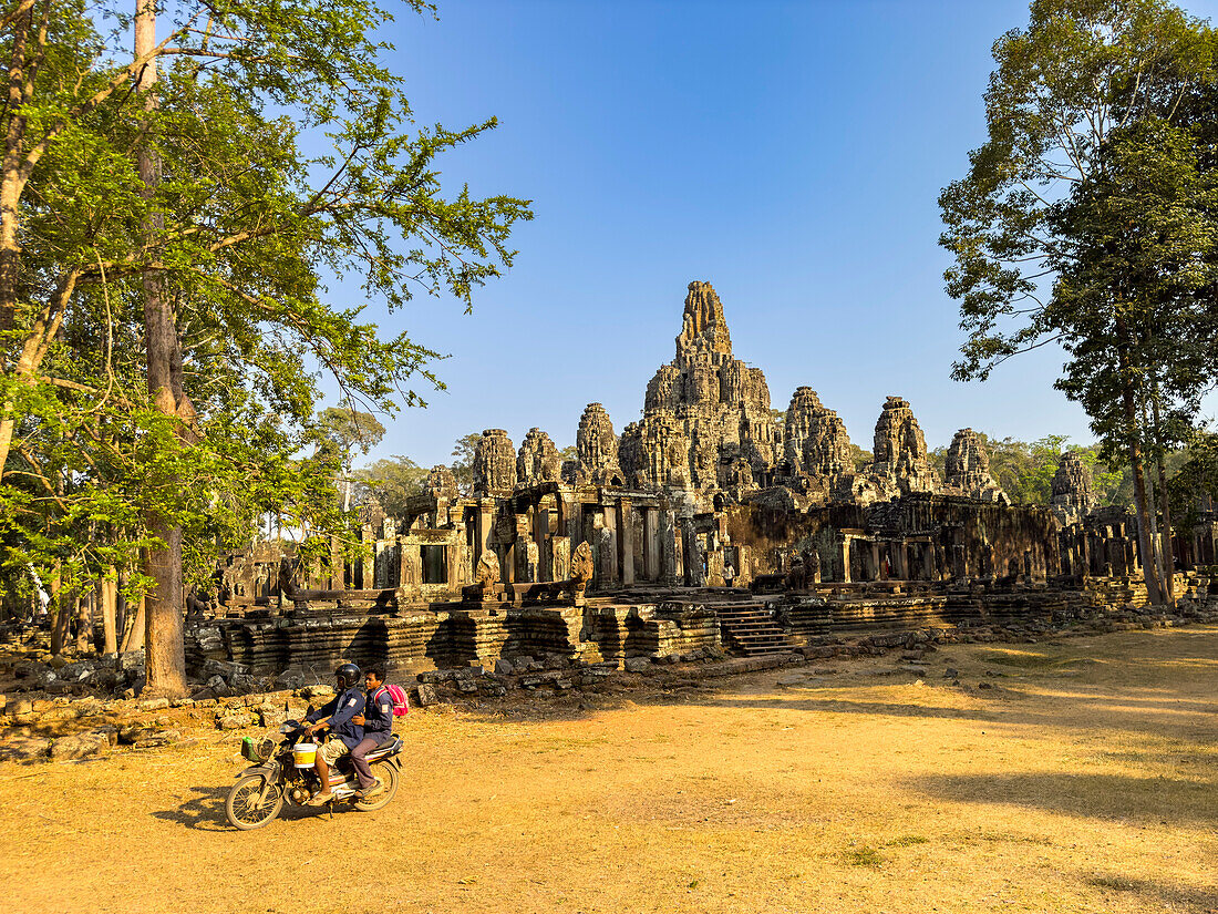 Bayon, der späte Staatstempel von König Jayavarman VII. aus dem 12. Jahrhundert, UNESCO-Weltkulturerbe, inmitten von Angkor Thom, Kambodscha, Indochina, Südostasien, Asien