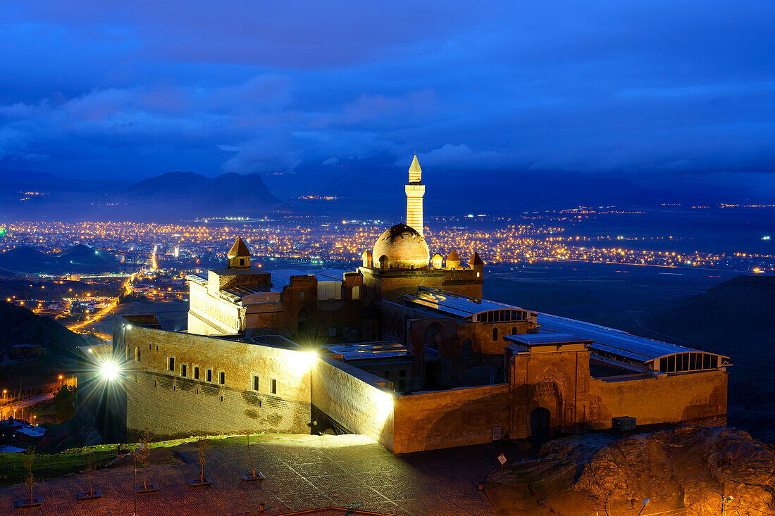 Ishak Pasha Palace at sunset, Dogubayazit, Turkey, Asia Minor, Asia