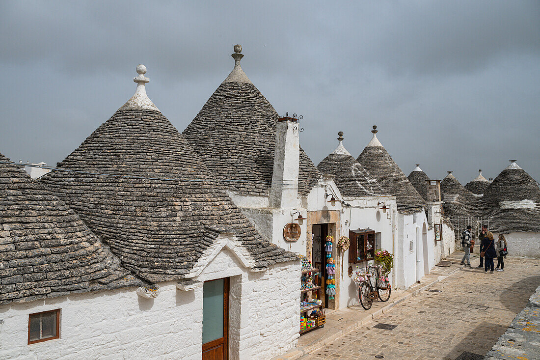 Trulli-Häuser in Alberobello, UNESCO-Weltkulturerbe, Apulien, Italien, Europa