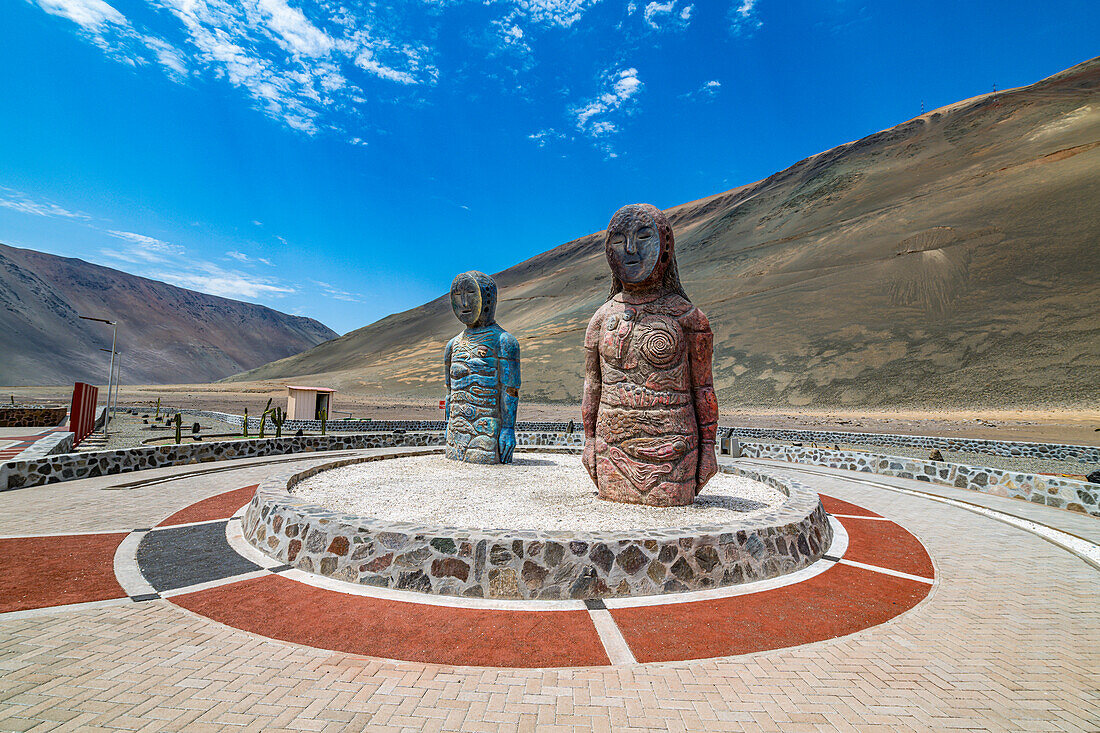 Monument, Chinchorro Mummies, UNESCO World Heritage Site, Camarones Valley, northern Atacama desert, Chile, South America