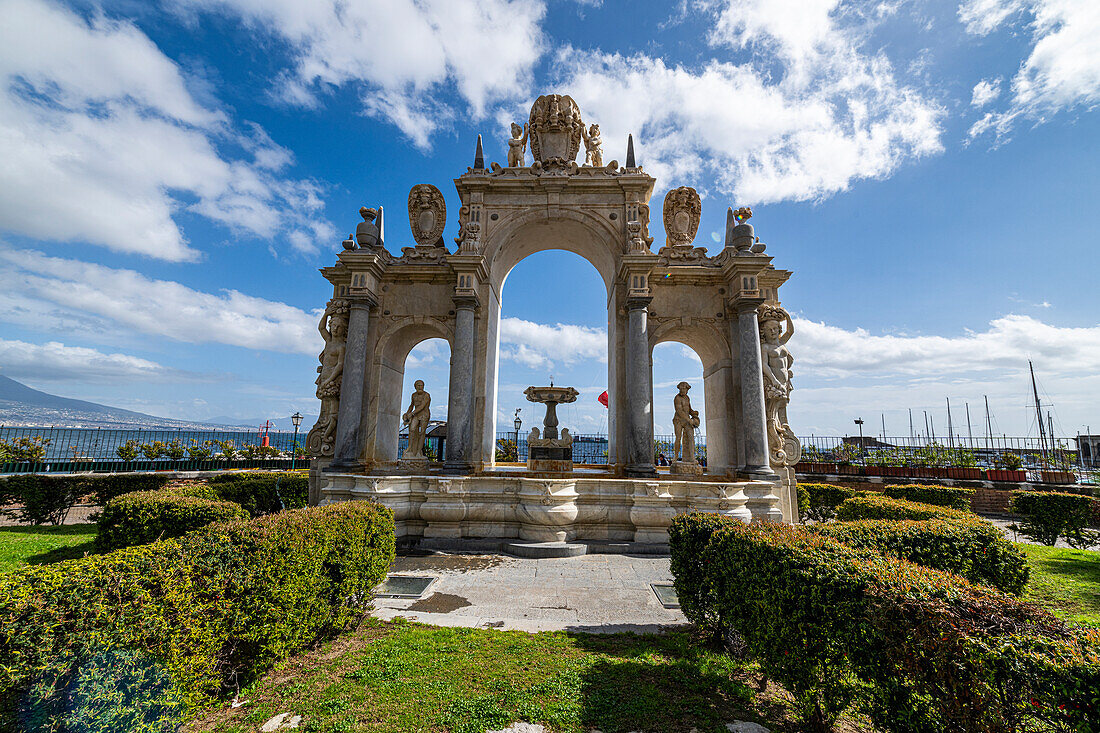 Fontana del Gigante, historisches Zentrum von Neapel (Napoli), UNESCO-Weltkulturerbe, Kampanien, Italien, Europa