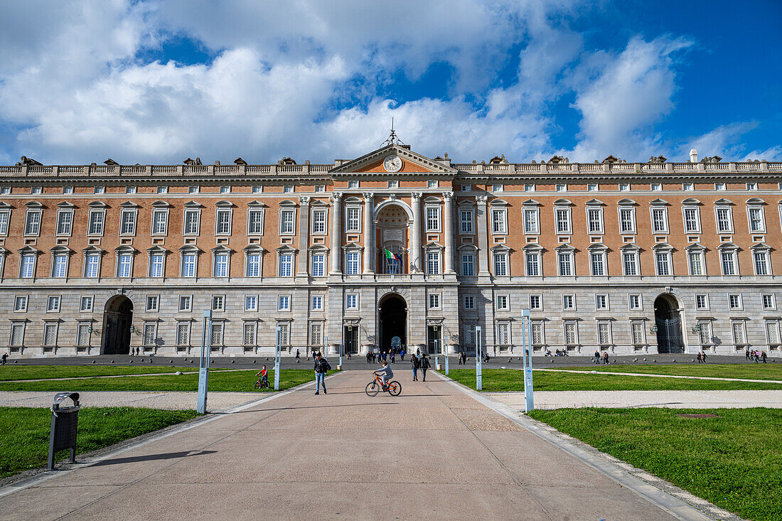 Reggia di Caserta (Royal Palace of Caserta), UNESCO World Heritage Site, Campania, Italy, Europe