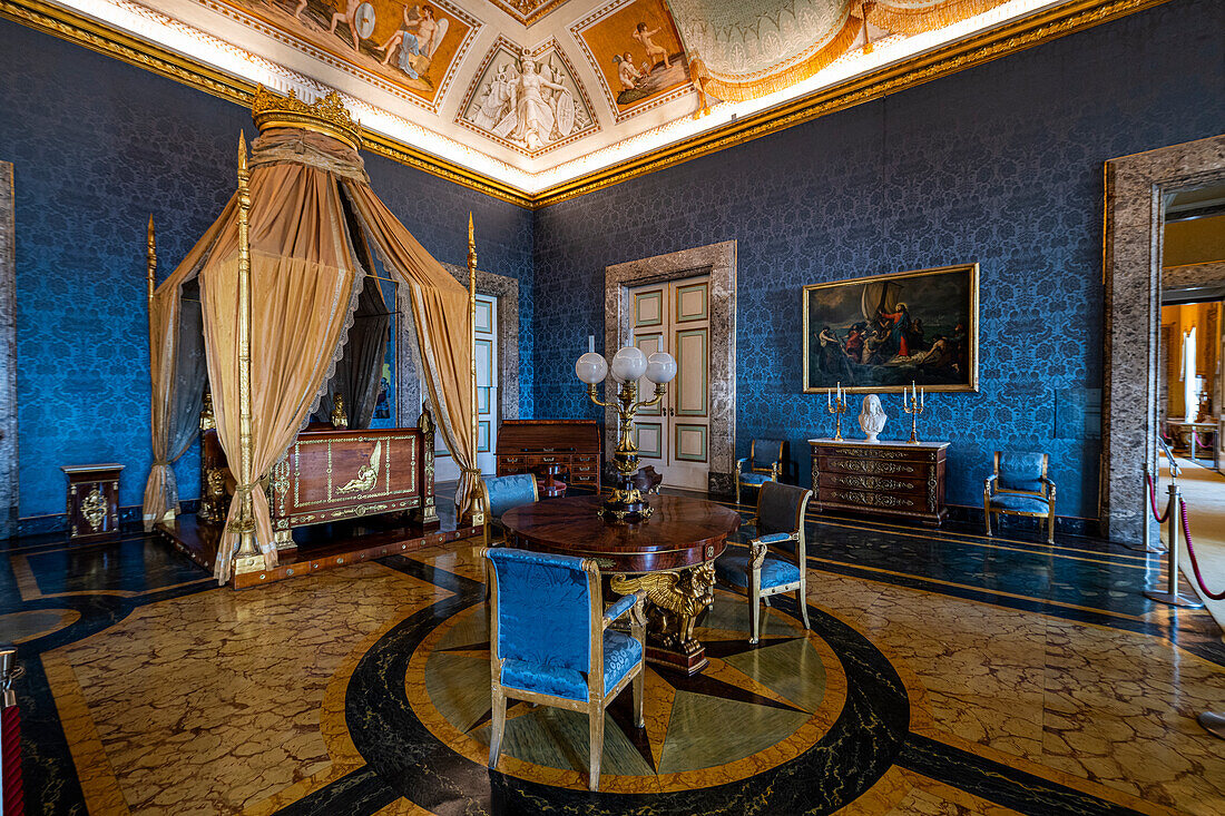 Innenraum der Reggia di Caserta (Königspalast von Caserta), UNESCO-Welterbestätte, Kampanien, Italien, Europa