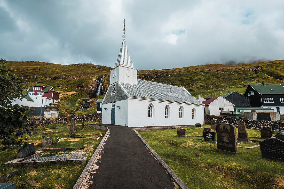 Vioareioi Kirche auf den Färöer Inseln, Dänemark, Nordatlantik, Europa