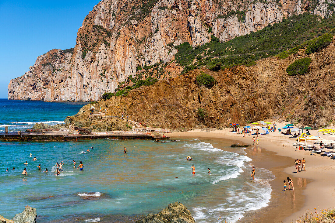 Strand von Masua an der Küste Sardiniens, Italien, Mittelmeer, Europa