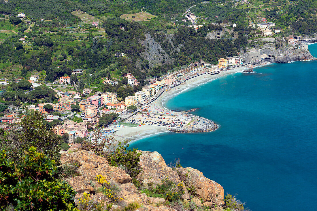 A view of Monterosso al Mare, Cinque Terre, UNESCO World Heritage Site, Liguria, Italy, Europe