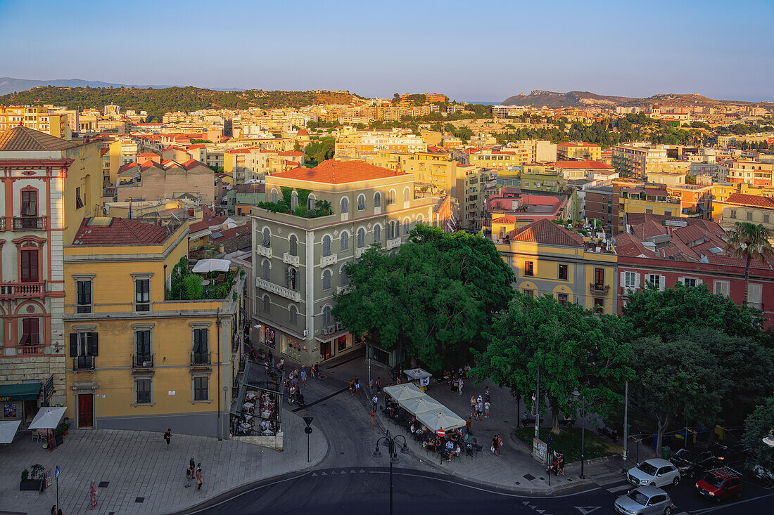 Stadtpanorama von der Terrasse und der Promenade der Bastion Saint Remy aus gesehen, Cagliari, Sardinien, Italien, Mittelmeer, Europa