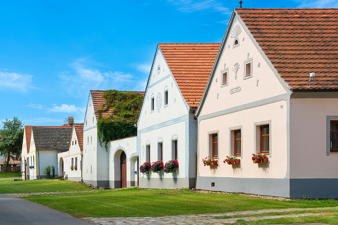 Houses of rural Baroque in Holasovice, UNESCO World Heritage Site, Jankov, Ceske Budejovice, South Bohemian Region, Czech Republic (Czechia), Europe