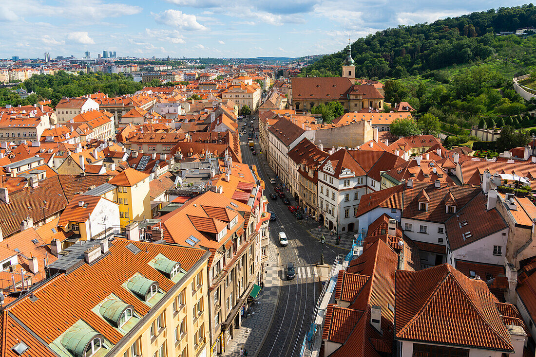 Kleinseite vom Glockenturm St. Nikolaus aus gesehen, UNESCO-Welterbe, Prag, Böhmen, Tschechische Republik (Tschechien), Europa