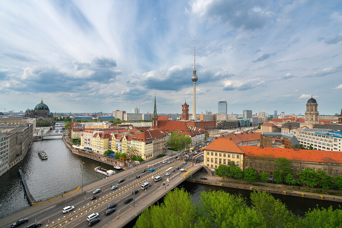 Berlin skyline with Berlin Cathedral, TV Tower and Spree River, Berlin, Germany, Europe