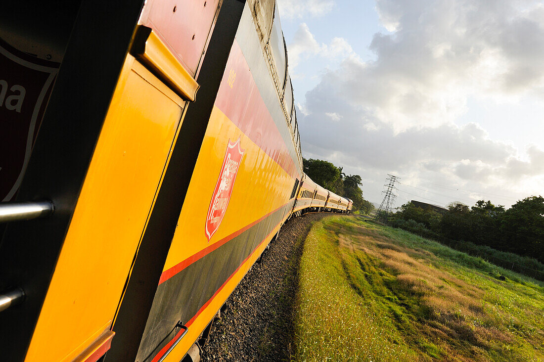 Panama Canal Railway linking the Atlantic Ocean at Colon, to the Pacific Ocean, Panama City, Republic of Panama, Central America