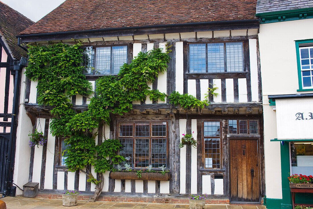 Mittelalterliche Wollstadt mit Fachwerkhäusern, größtenteils aus dem 15. Jahrhundert, Lavenham, Suffolk, England, Vereinigtes Königreich, Europa